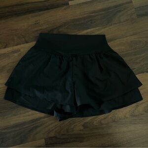 Yogalicious Black Lightstreme Flirty 2 In 1 Shorts Women’s Large Yoga Stretch